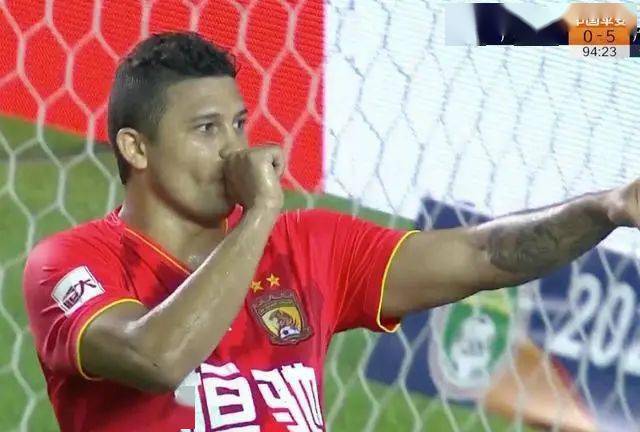 b体育官方网站- 曼城豪取十连胜，瓜帅创执教生涯最佳开局纪录